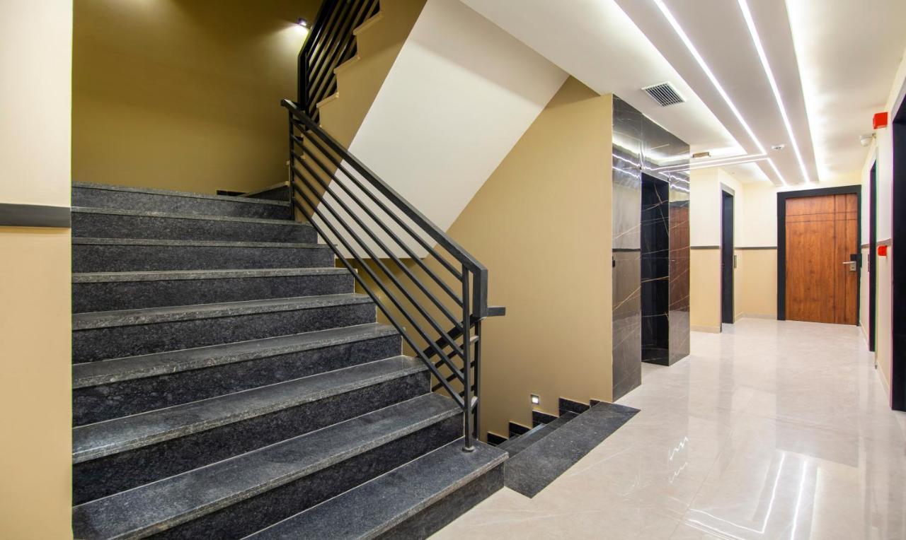 Treebo The Armani Near Igi Airport Hotel New Delhi Exterior photo